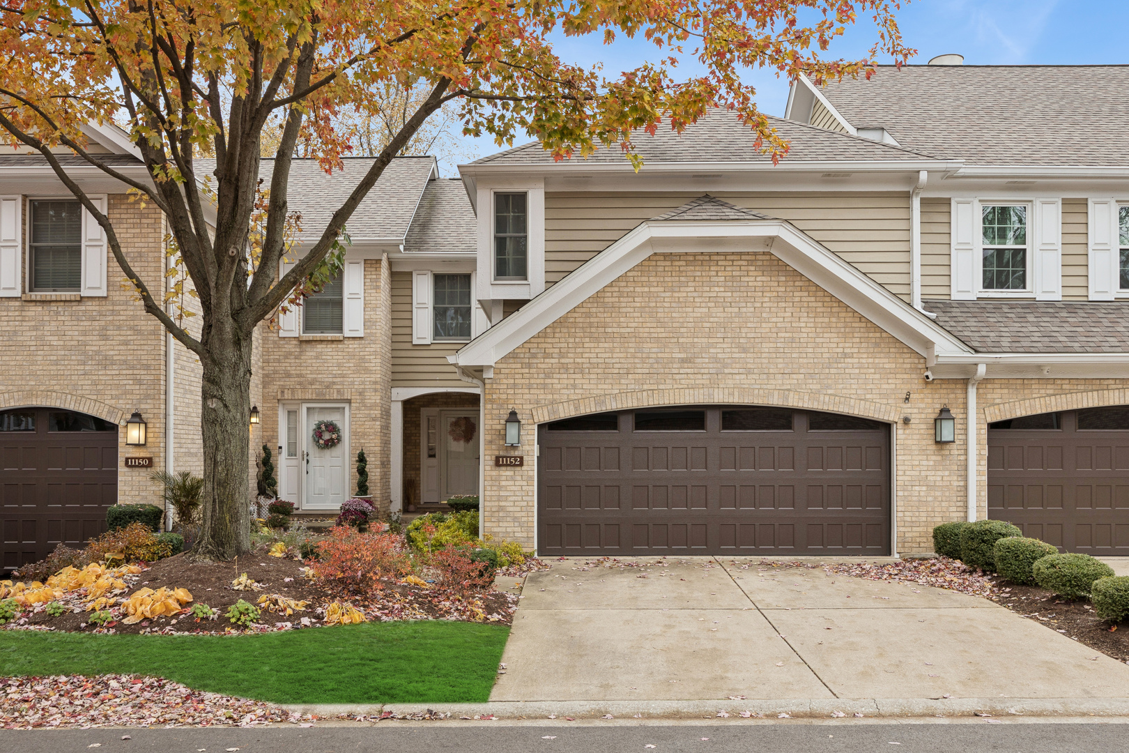 11152 Indian Woods Drive, Indian Head Park, IL 60525