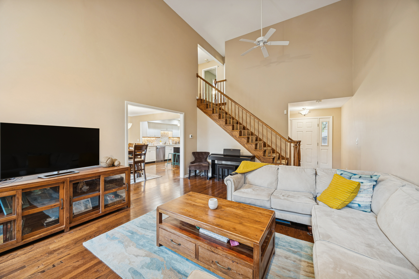 11152 Indian Woods Drive, Indian Head Park, IL 60525