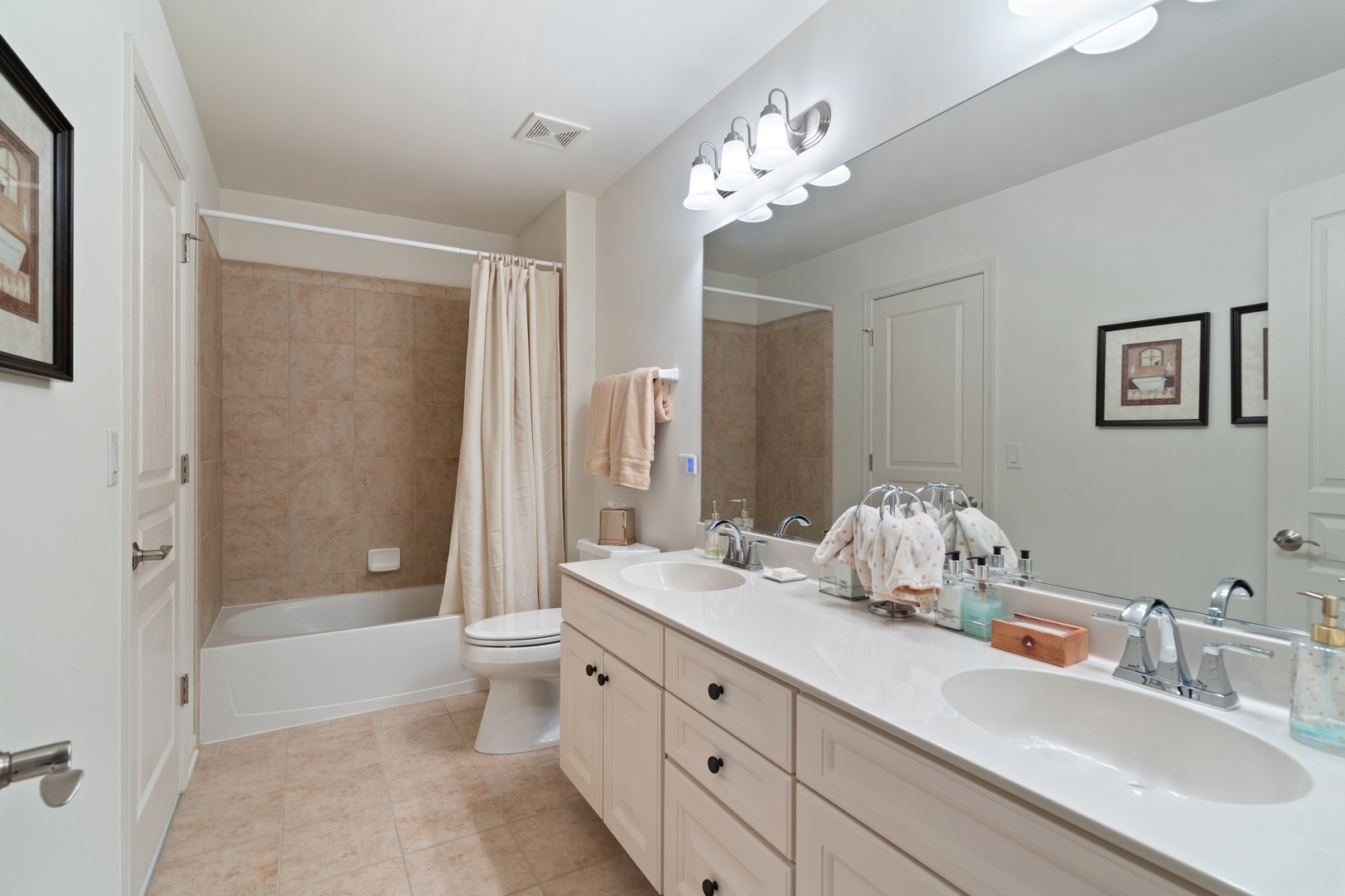 2904 Portage Street, Naperville, IL 60564