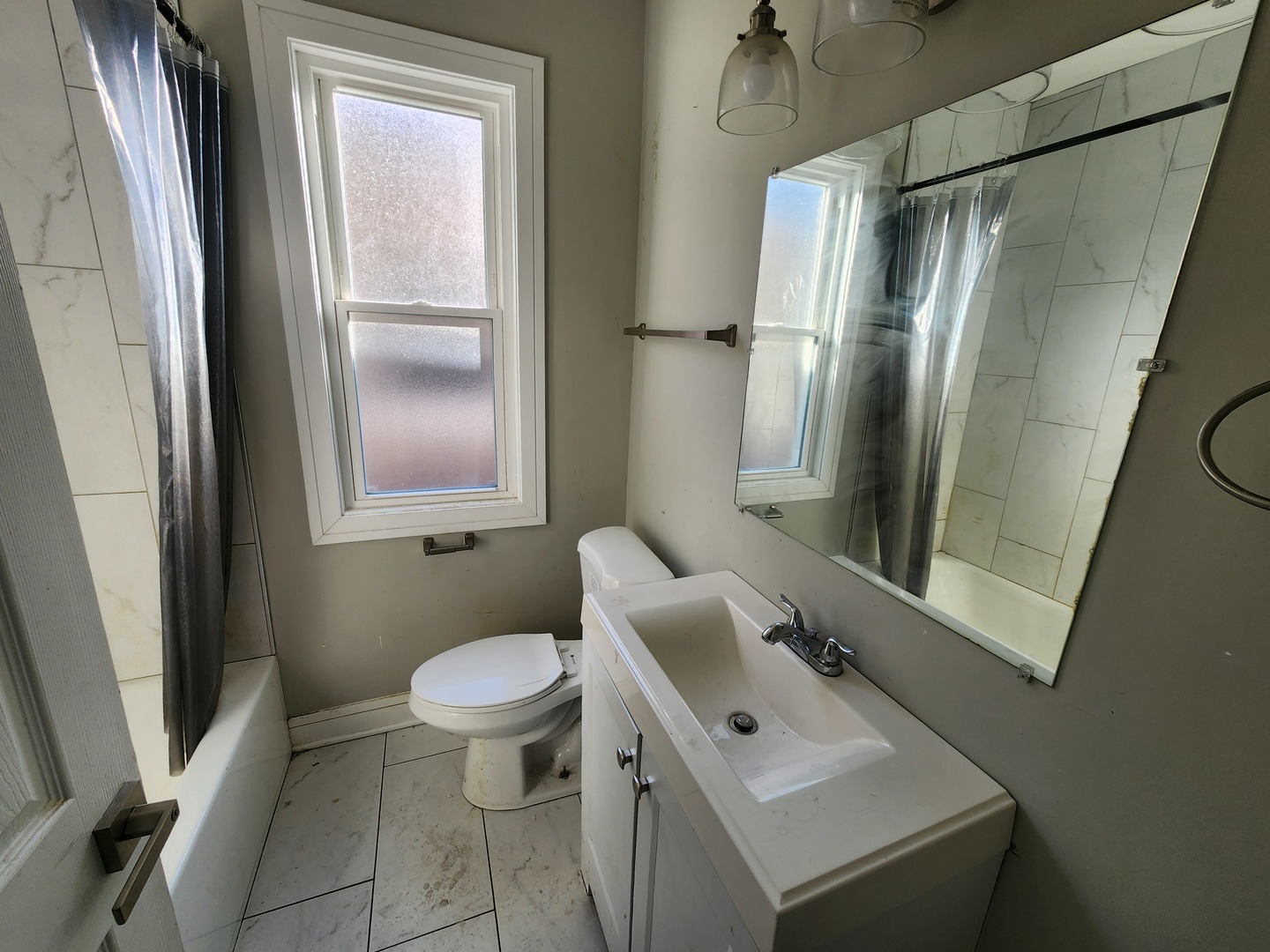 9350 S MANISTEE Avenue, Chicago, IL 60617