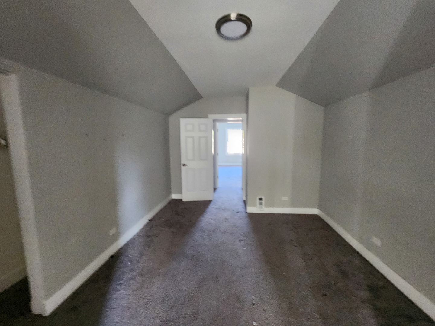 9350 S MANISTEE Avenue, Chicago, IL 60617