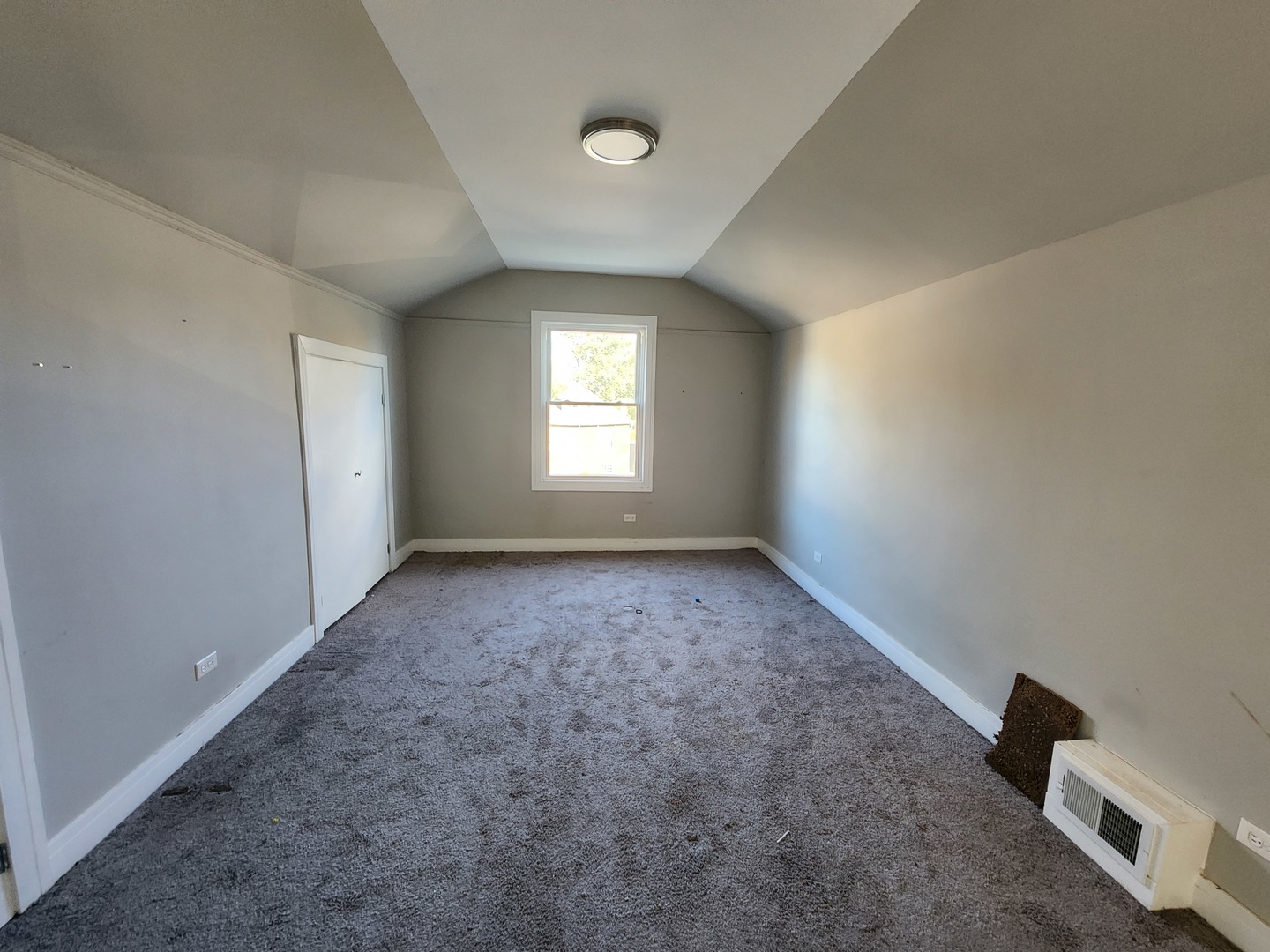 9350 S MANISTEE Avenue, Chicago, IL 60617