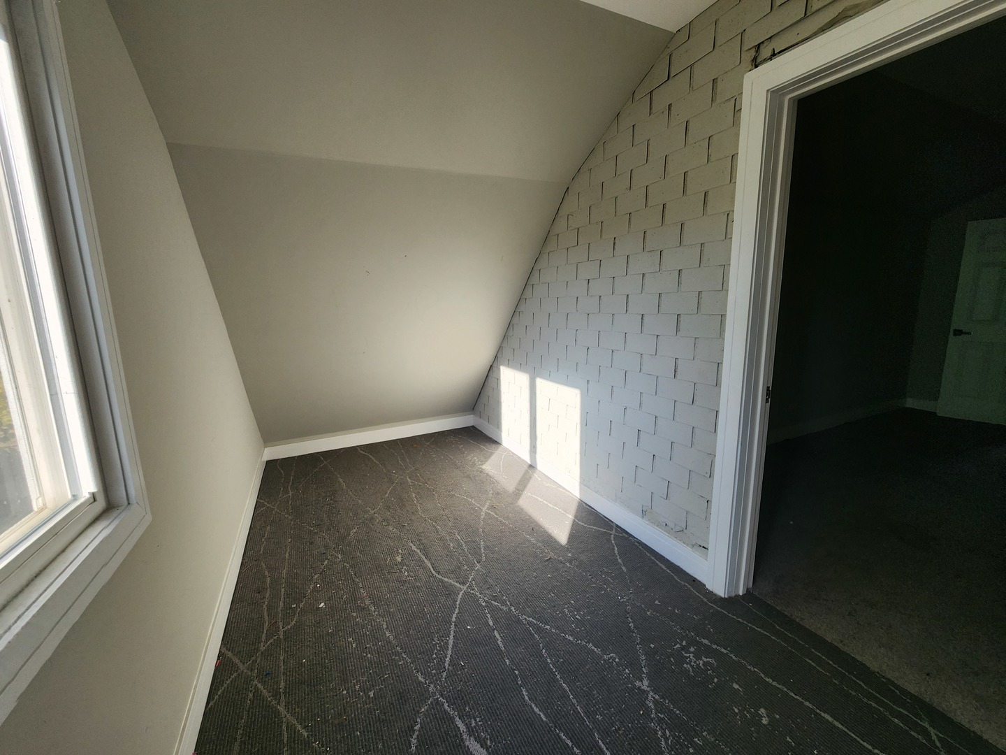 9350 S MANISTEE Avenue, Chicago, IL 60617