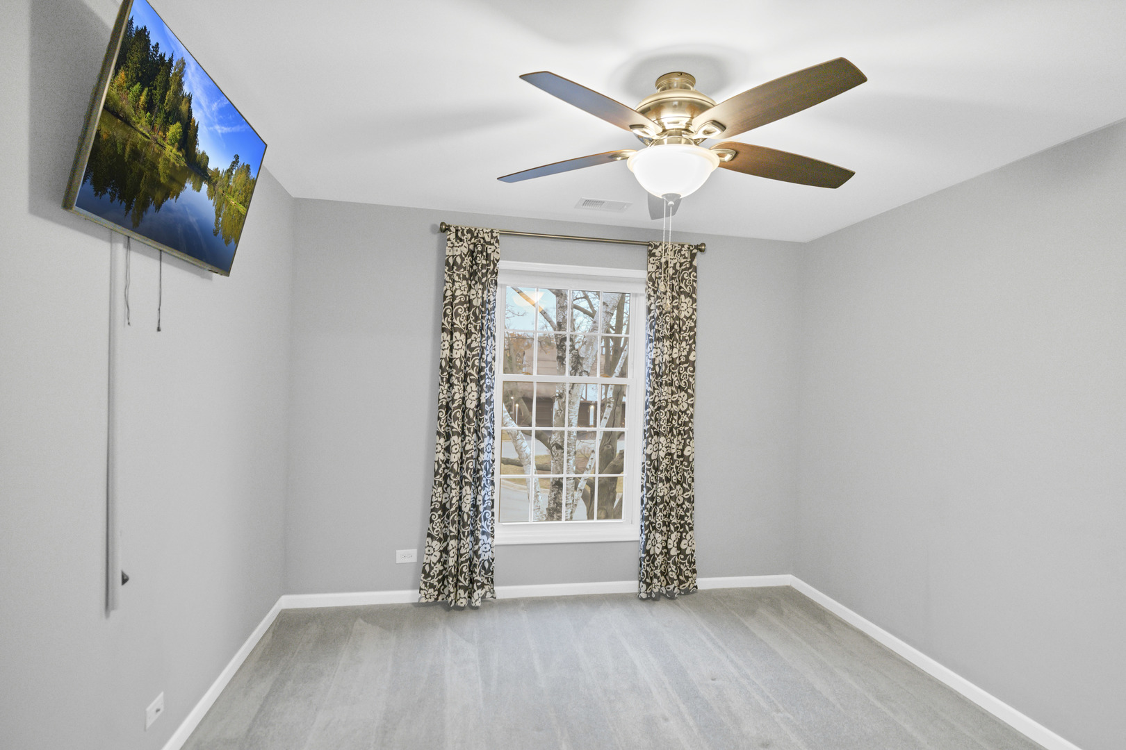 23 Glencoe Court #202-B, Naperville, IL 60565