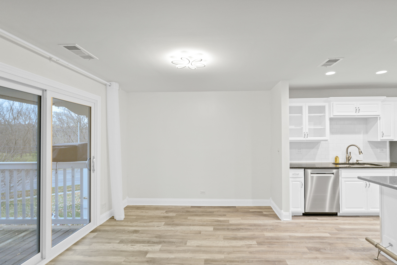 23 Glencoe Court #202-B, Naperville, IL 60565