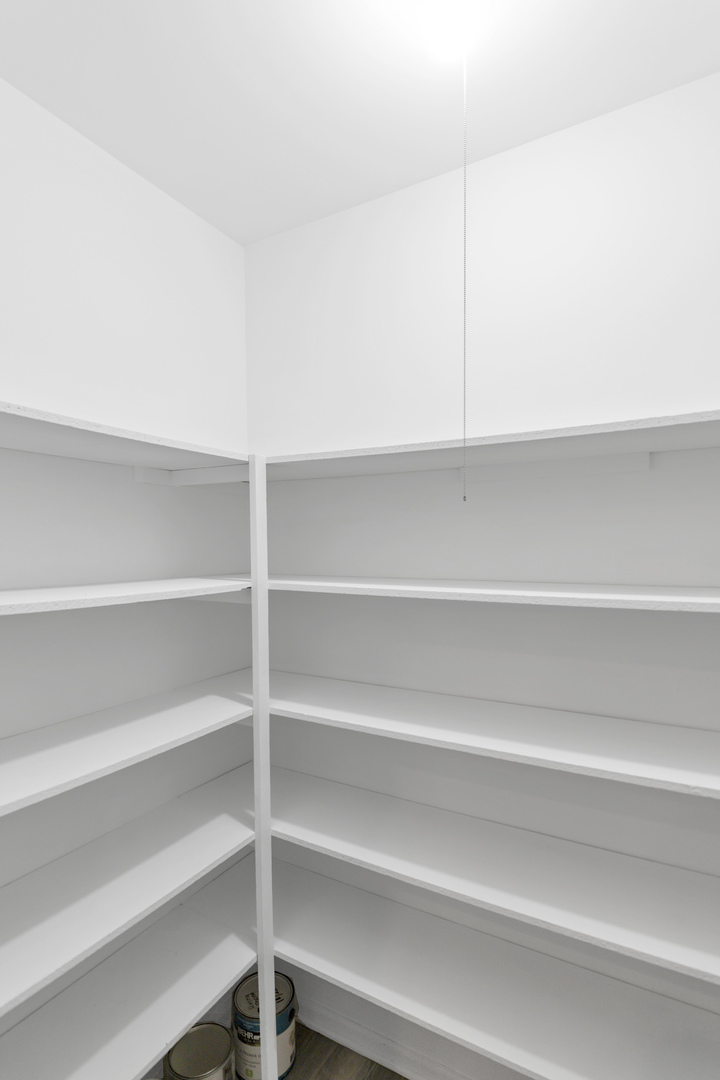 23 Glencoe Court #202-B, Naperville, IL 60565