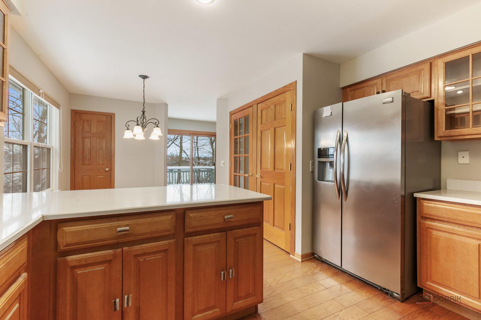 186 N Crooked Lake Lane, Lindenhurst, IL 60046