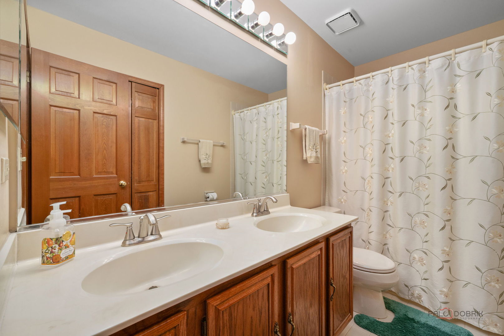 5140 Landers Drive, Hoffman Estates, IL 60192