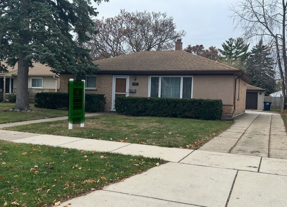 946 E Grant Drive, Des Plaines, IL 60016