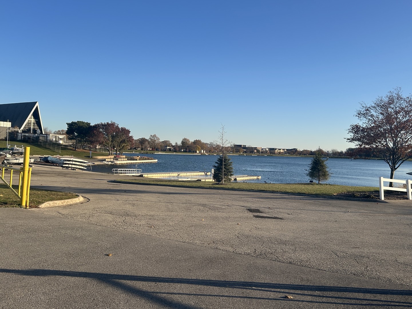 946 E Grant Drive, Des Plaines, IL 60016