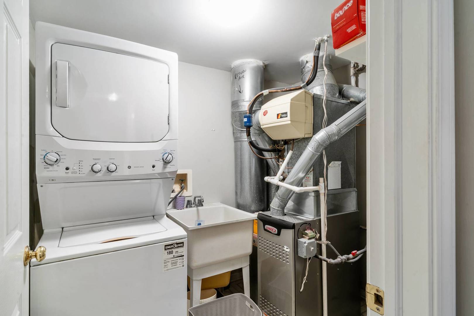 232 Manor Drive, Buffalo Grove, IL 60089