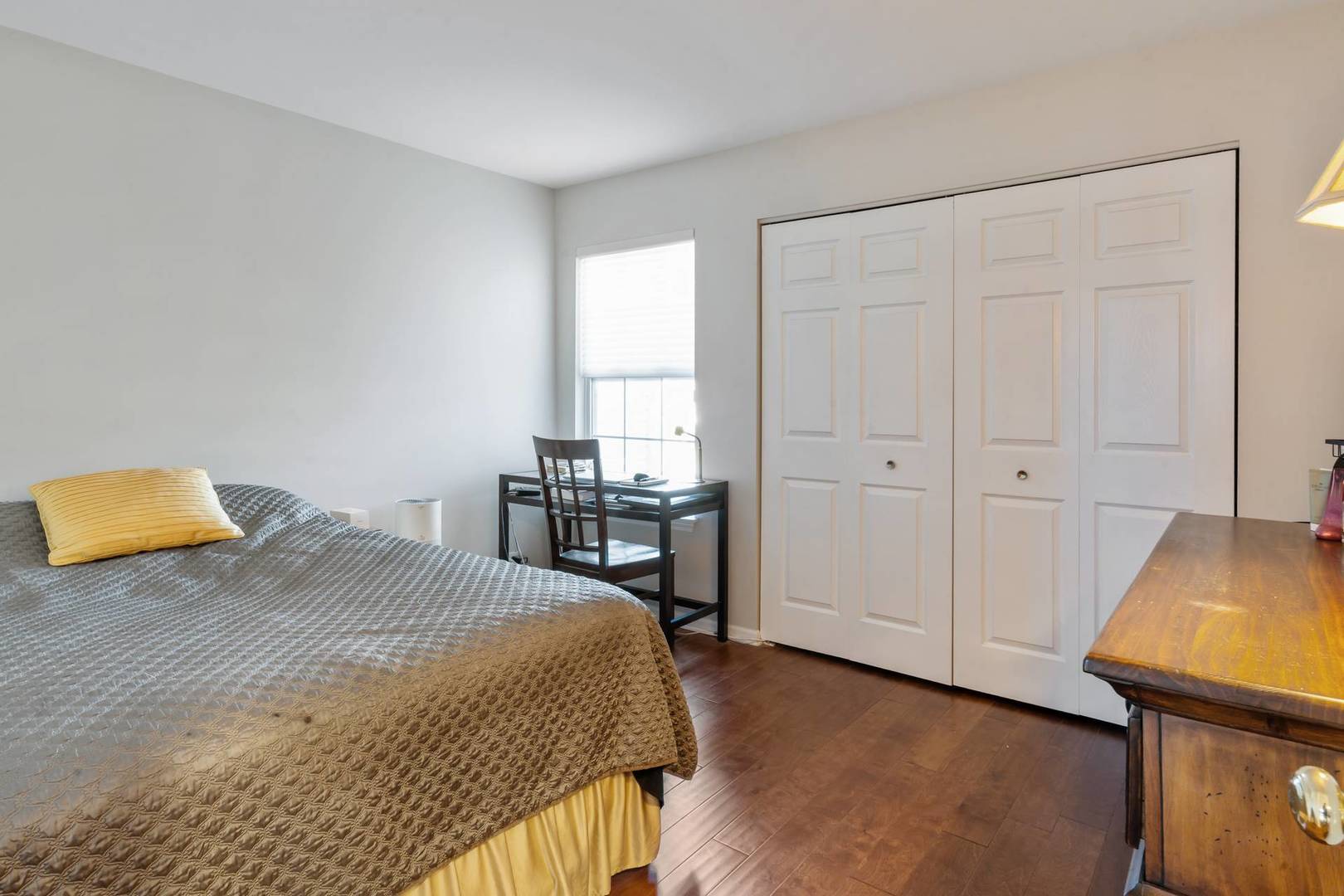 232 Manor Drive, Buffalo Grove, IL 60089