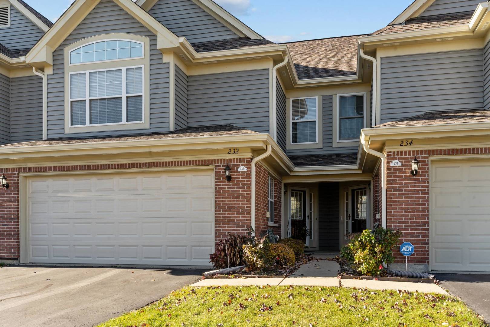 232 Manor Drive, Buffalo Grove, IL 60089