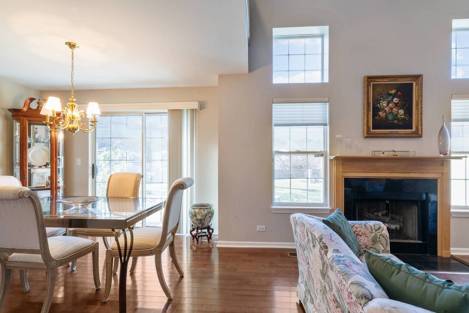 232 Manor Drive, Buffalo Grove, IL 60089