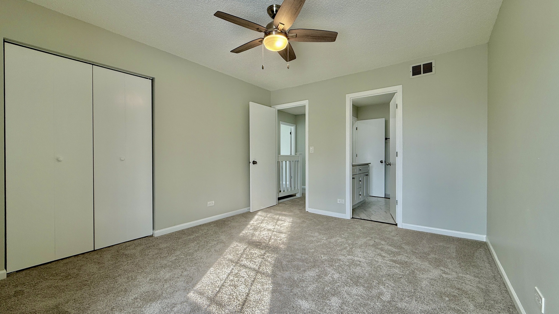 10 Rugby Court, Glendale Heights, IL 60139