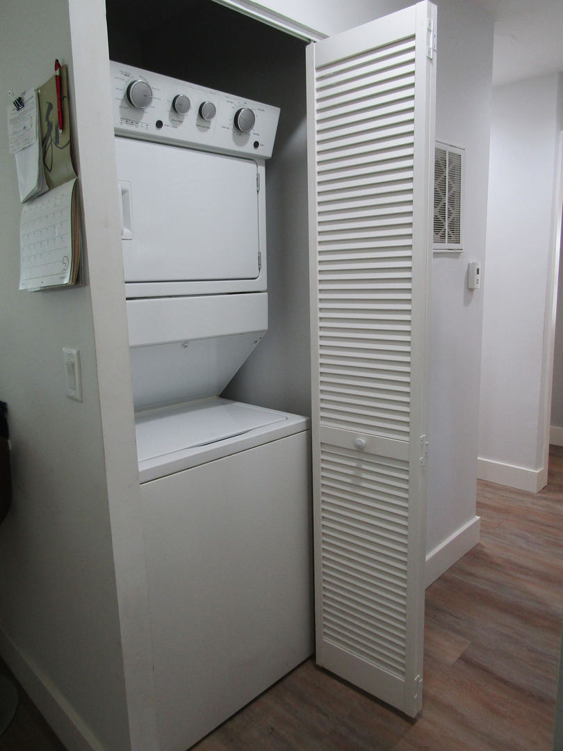 22407 Strassburg Avenue, Sauk Village, IL 60411