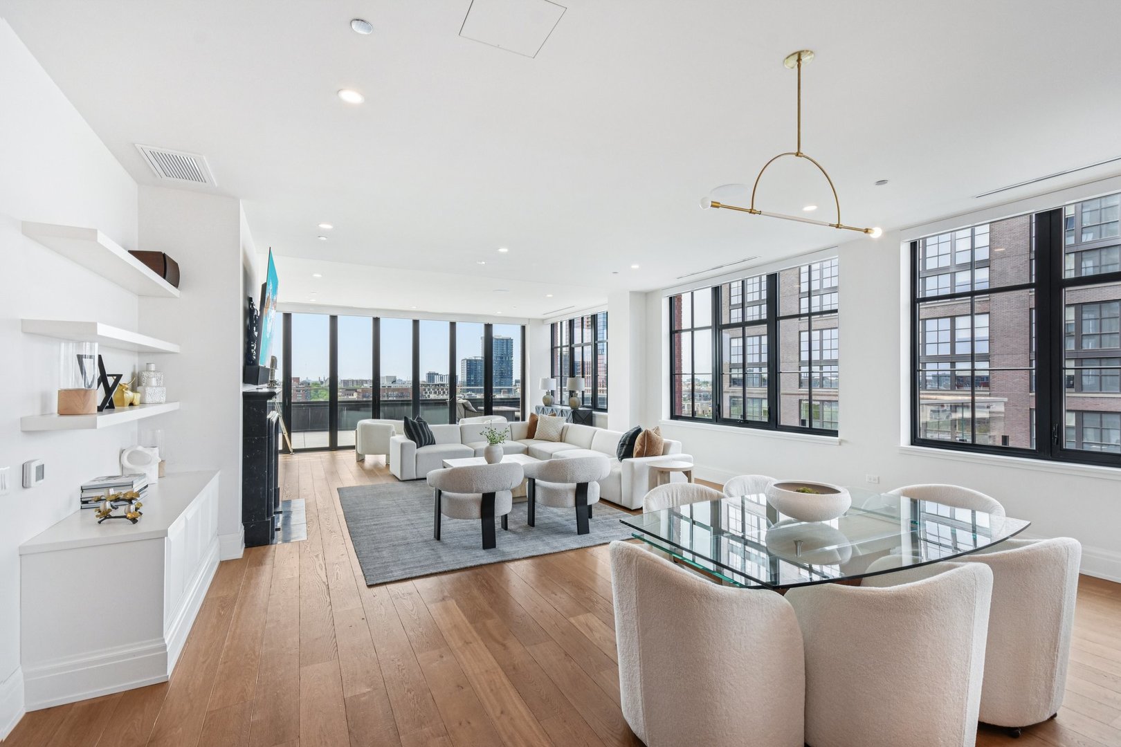 1109 W WASHINGTON Boulevard #8A, Chicago, IL 60607