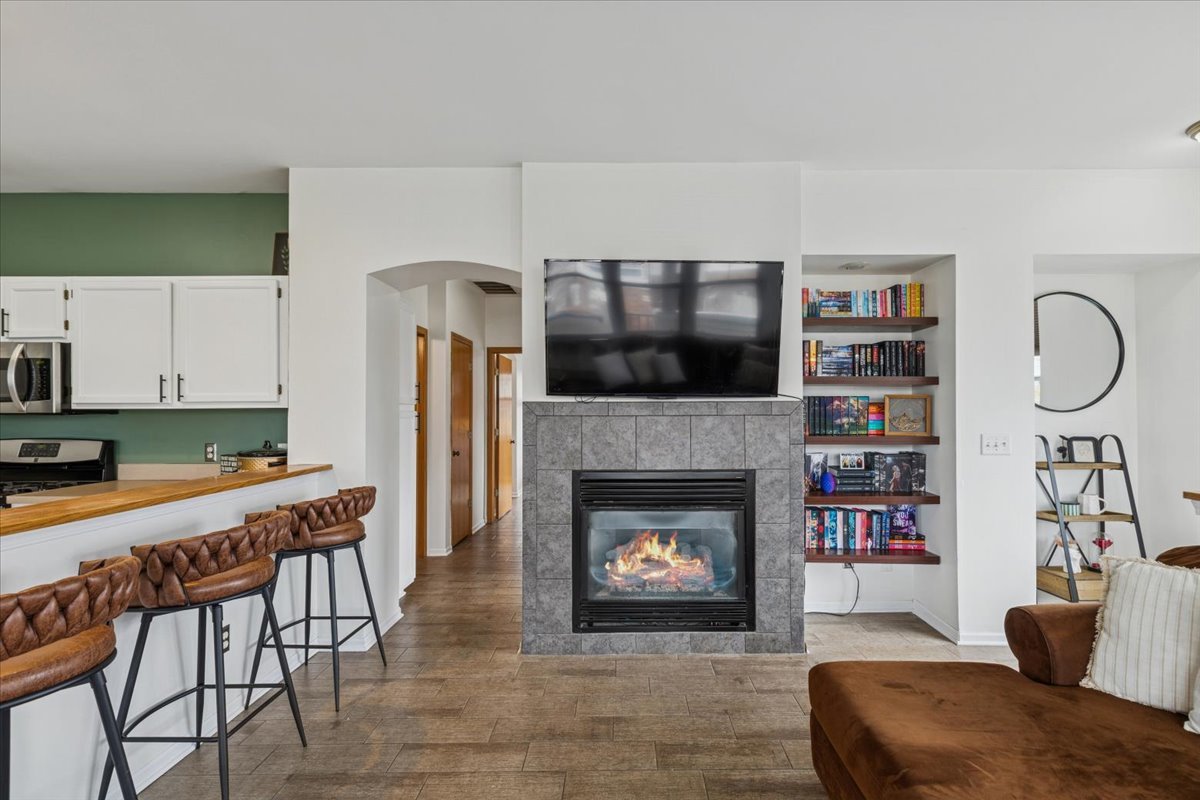 420 Chesterfield Court #420, Oswego, IL 60543