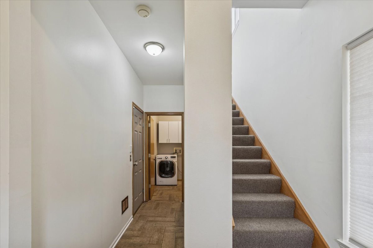 420 Chesterfield Court #420, Oswego, IL 60543