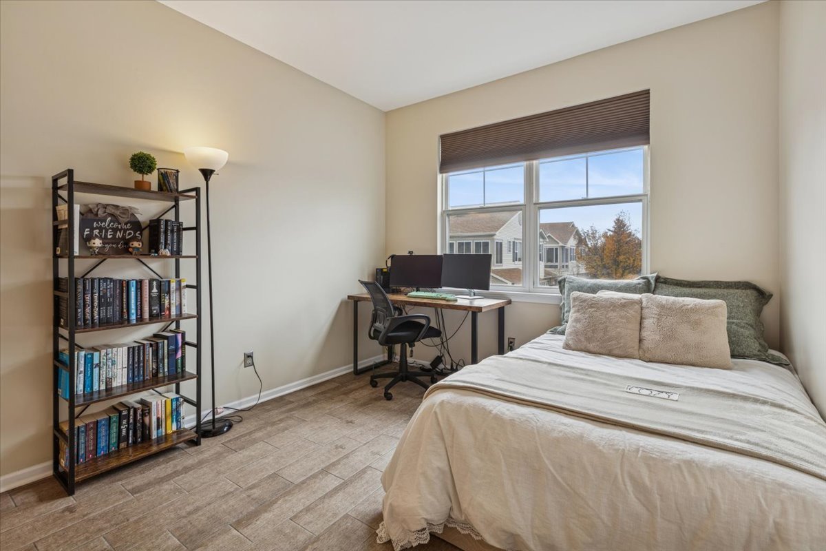 420 Chesterfield Court #420, Oswego, IL 60543