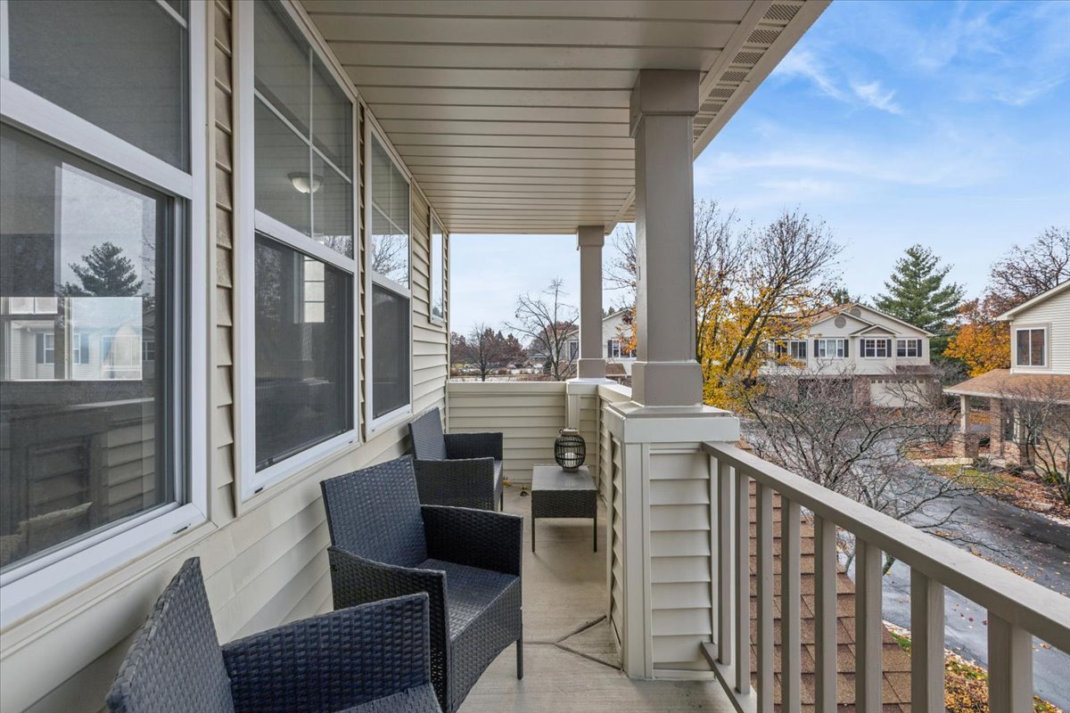 420 Chesterfield Court #420, Oswego, IL 60543