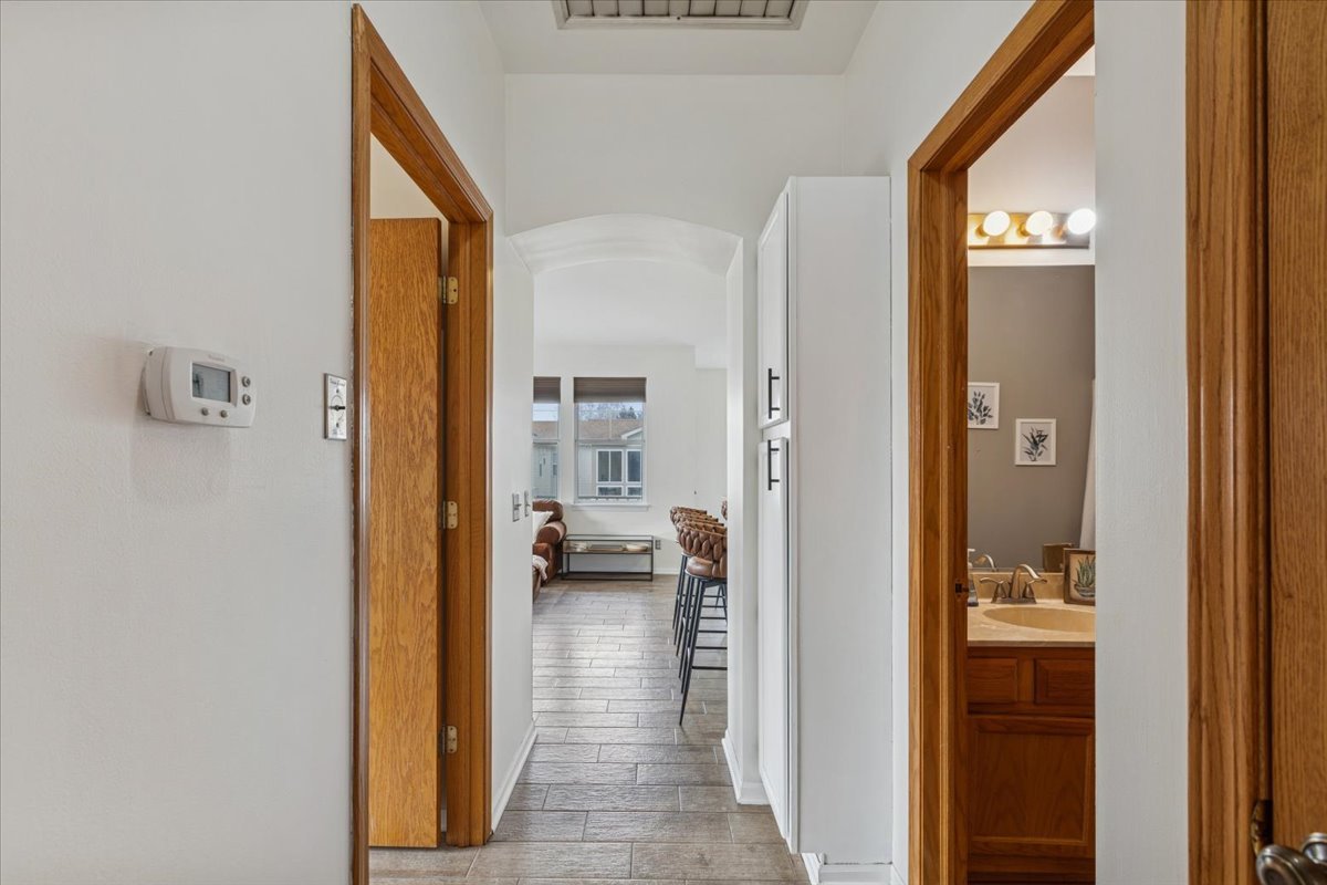 420 Chesterfield Court #420, Oswego, IL 60543