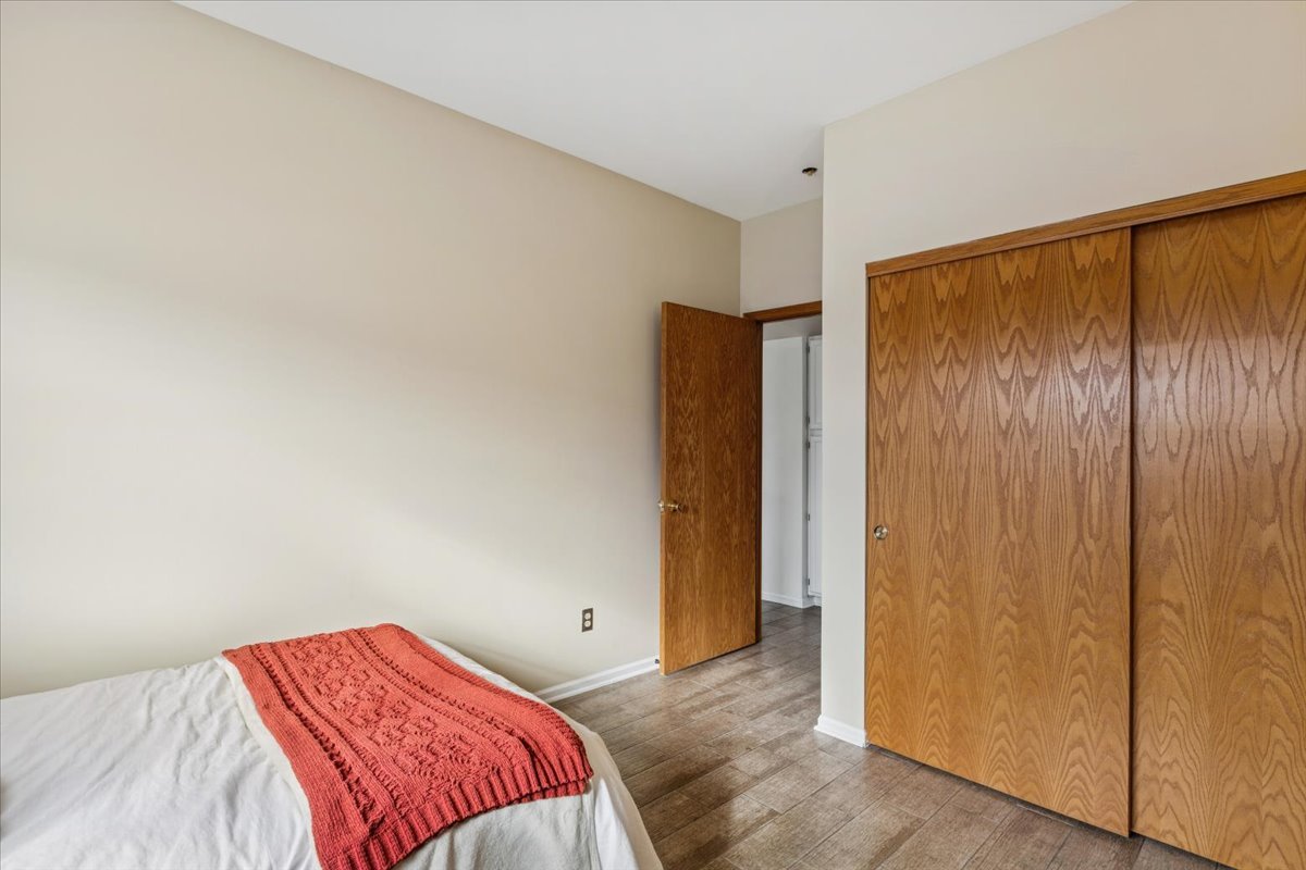 420 Chesterfield Court #420, Oswego, IL 60543