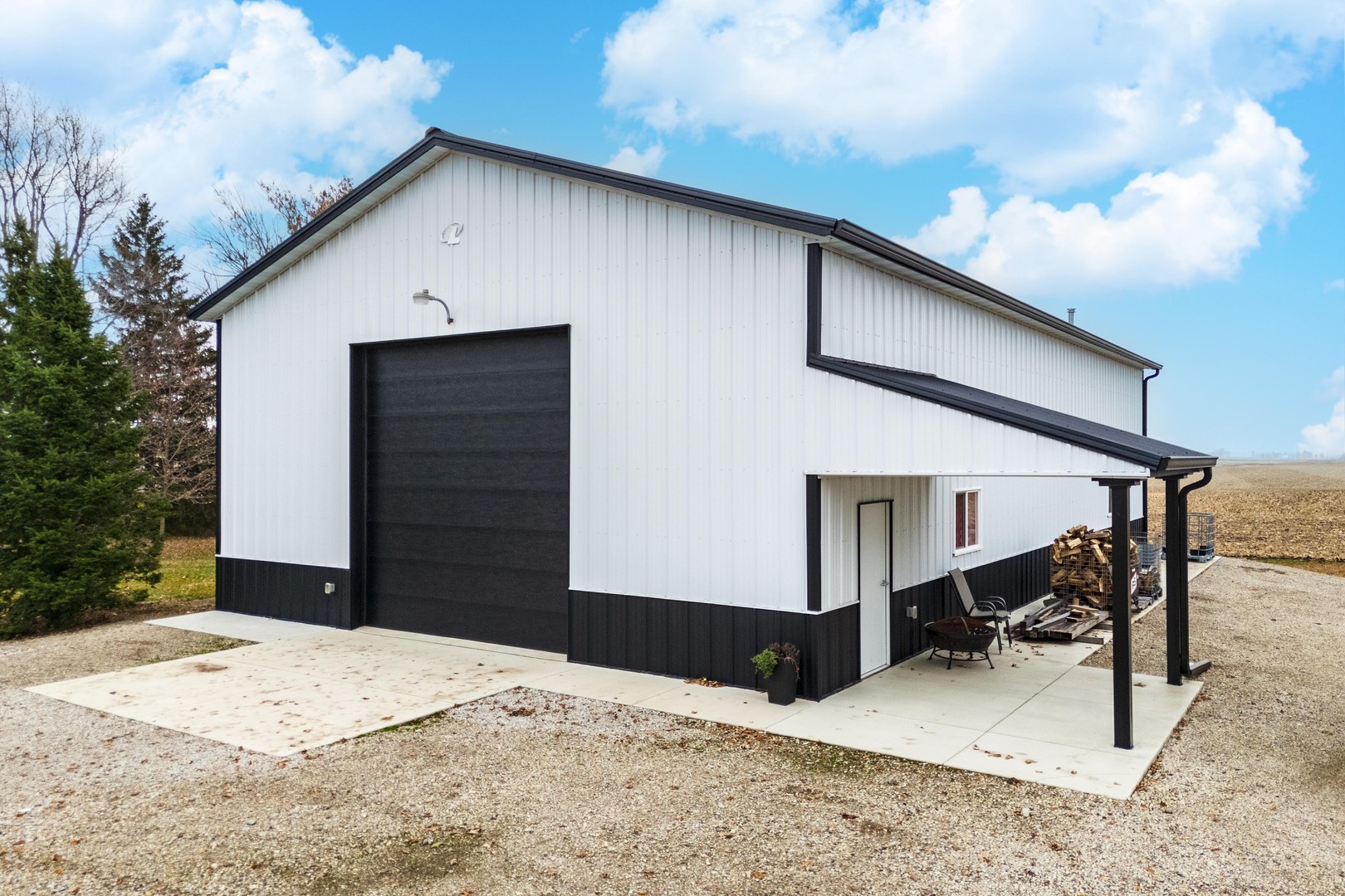 9993 Us Highway 150, Bloomington, IL 61705