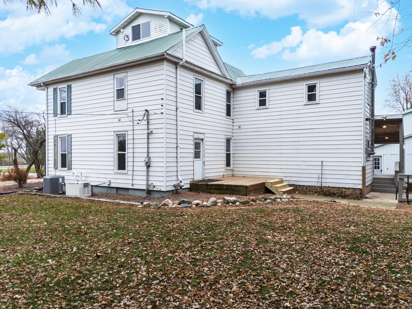 9993 Us Highway 150, Bloomington, IL 61705