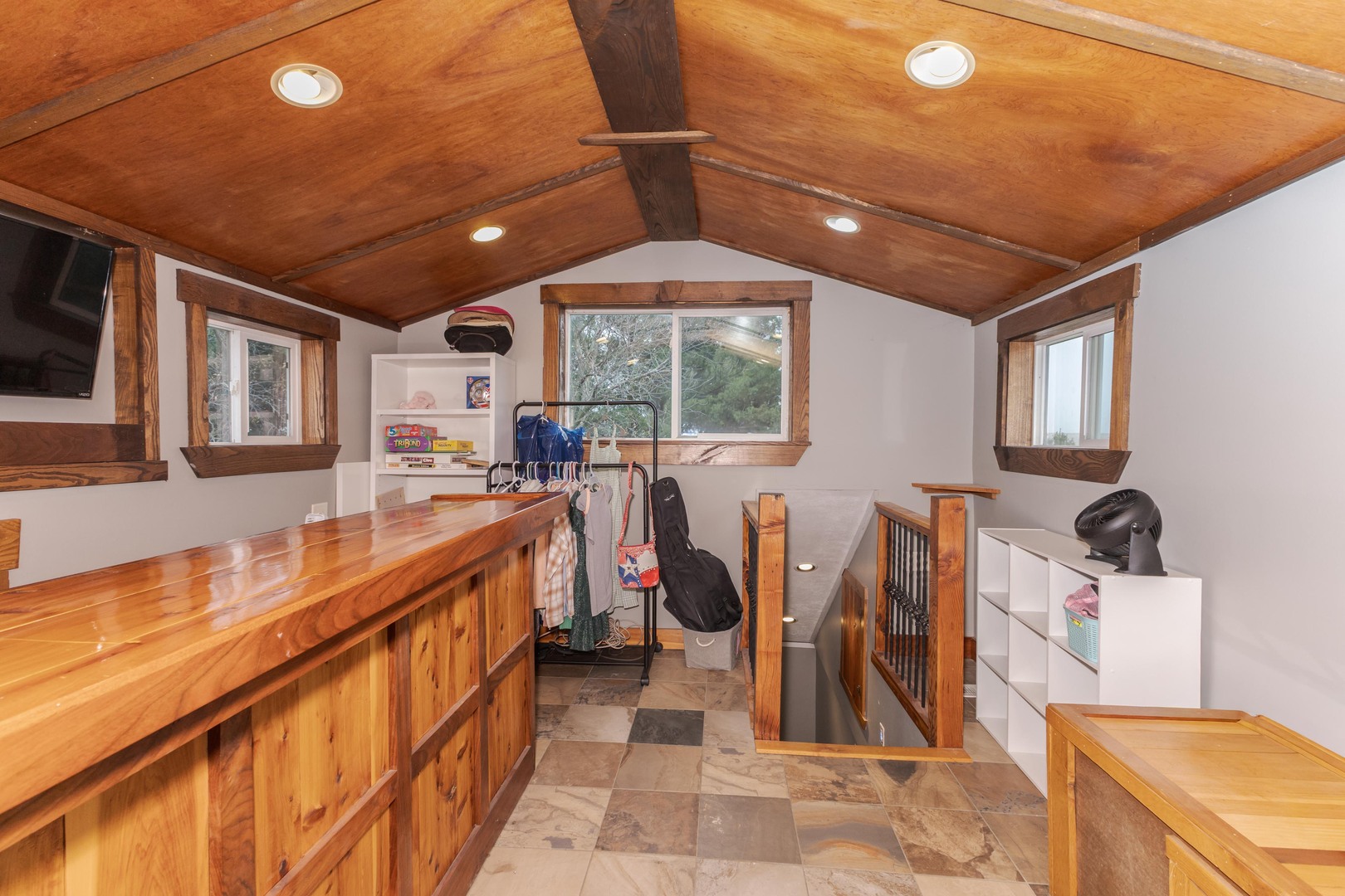 9993 Us Highway 150, Bloomington, IL 61705