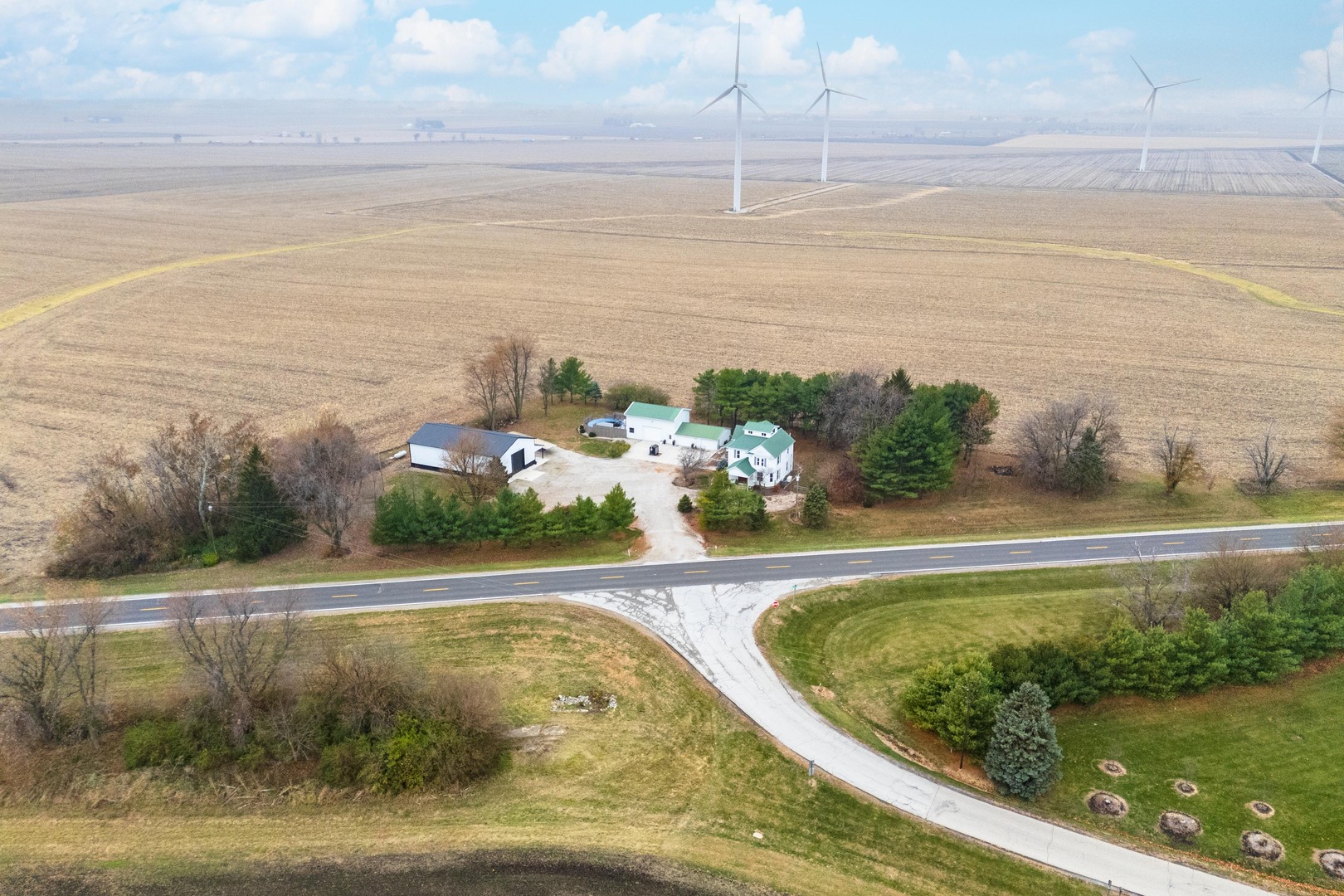 9993 Us Highway 150, Bloomington, IL 61705