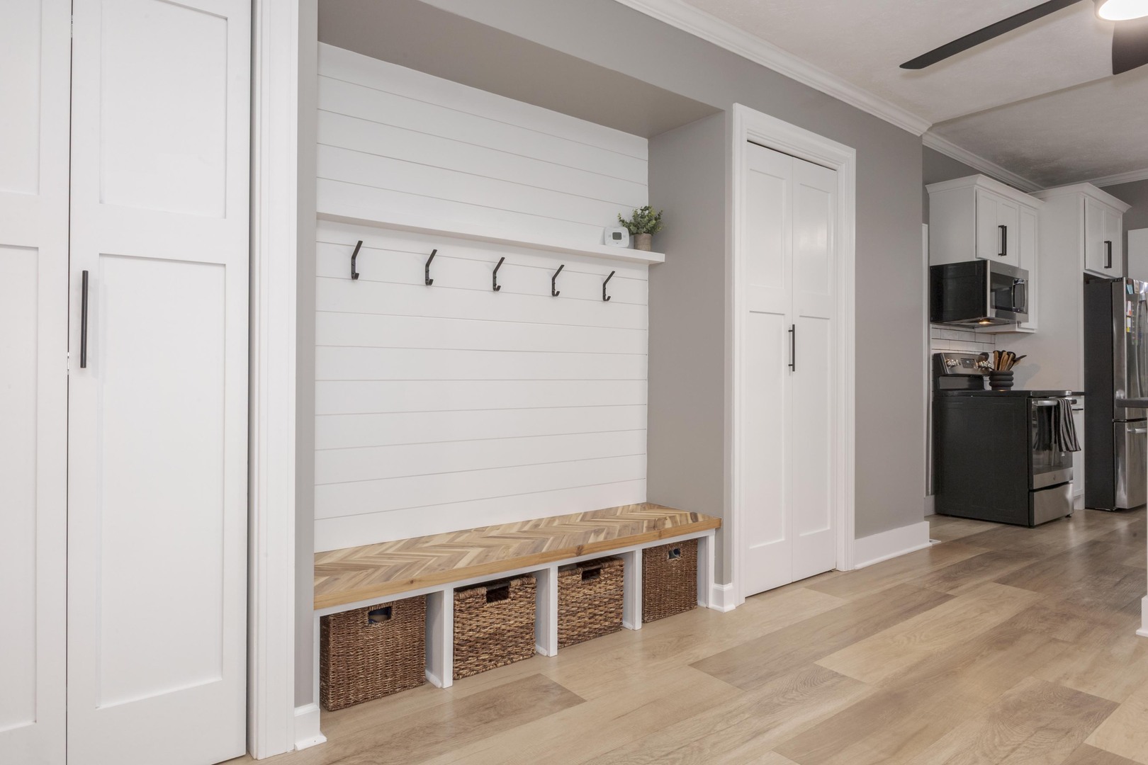 9993 Us Highway 150, Bloomington, IL 61705