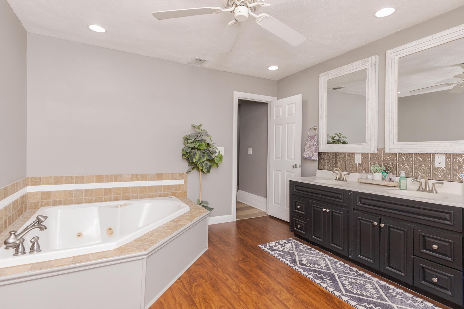 9993 Us Highway 150, Bloomington, IL 61705