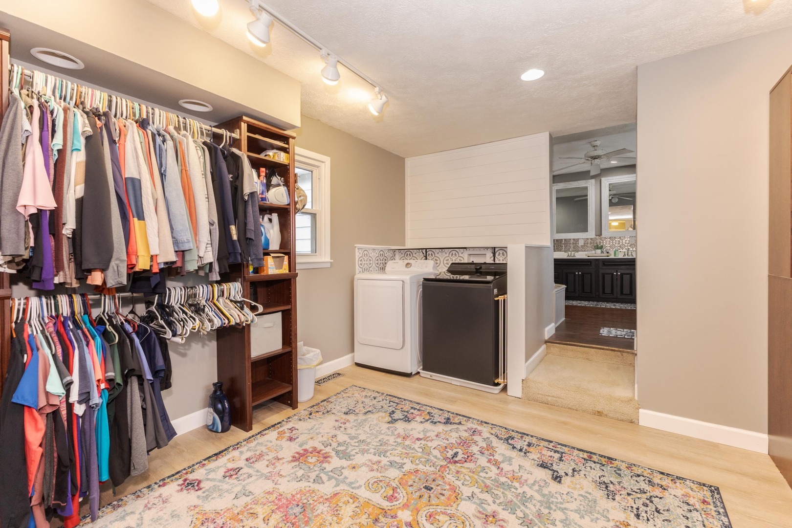 9993 Us Highway 150, Bloomington, IL 61705