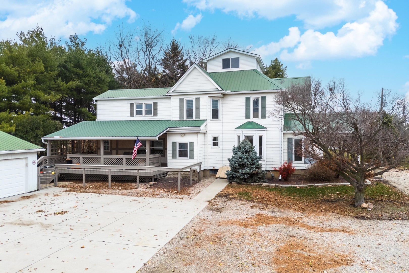 9993 Us Highway 150, Bloomington, IL 61705