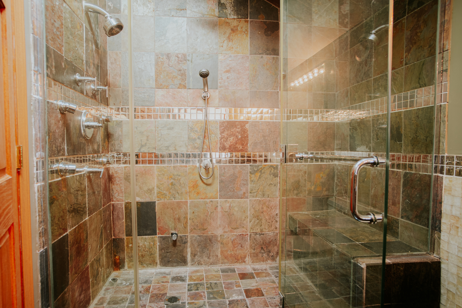 2130 W Potomac Avenue, Chicago, IL 60622