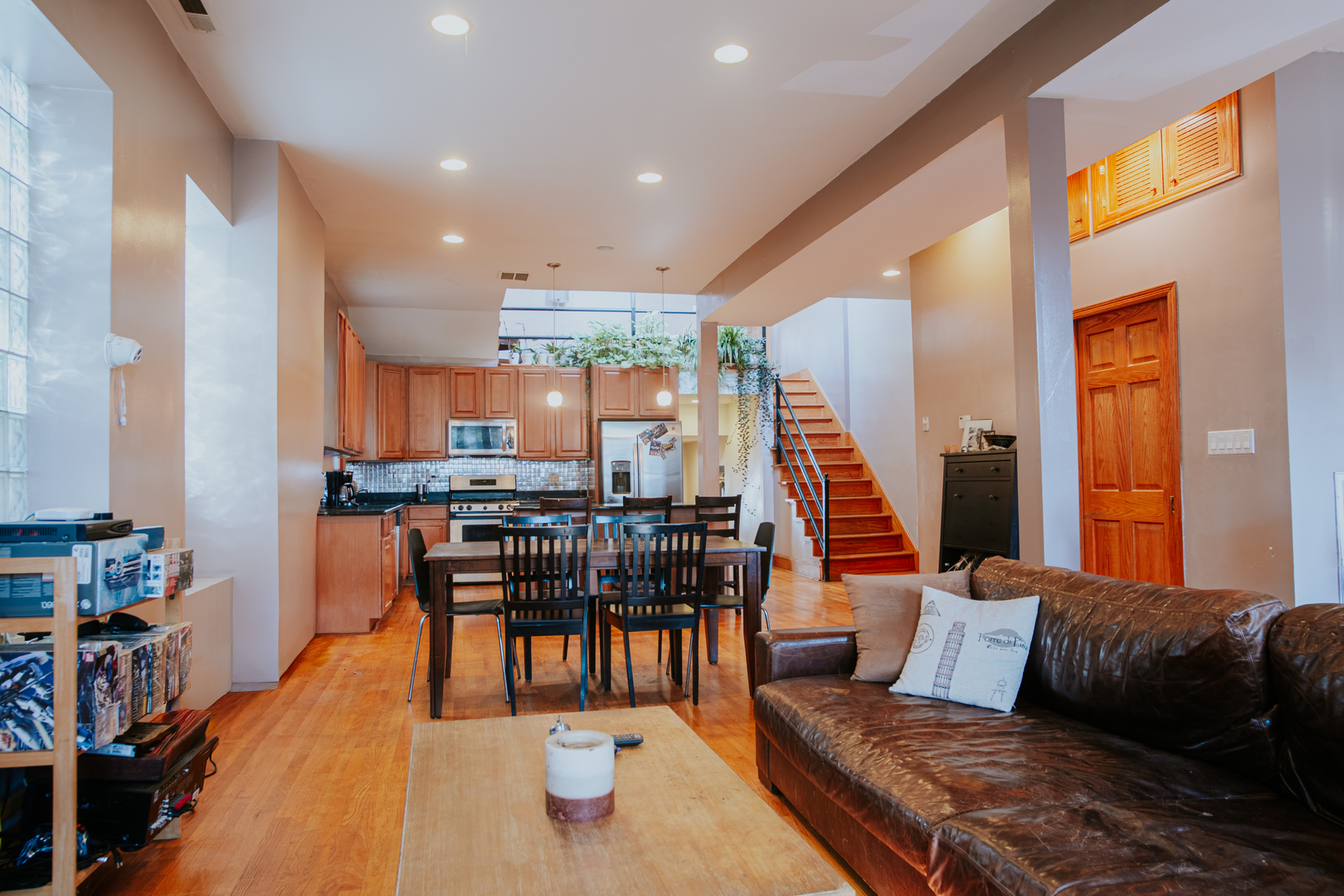 2130 W Potomac Avenue, Chicago, IL 60622