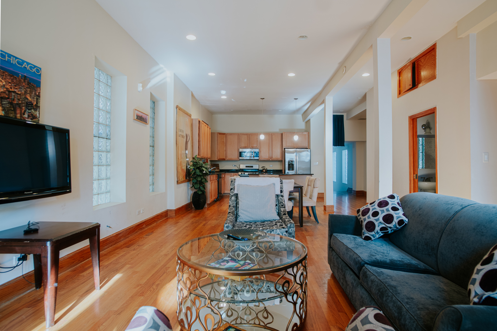 2130 W Potomac Avenue, Chicago, IL 60622