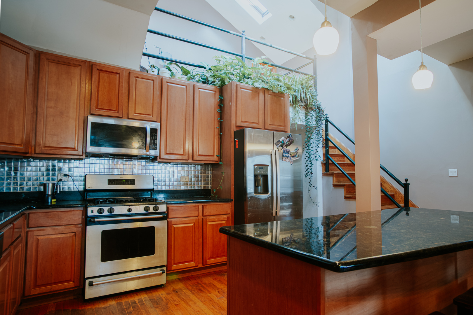 2130 W Potomac Avenue, Chicago, IL 60622