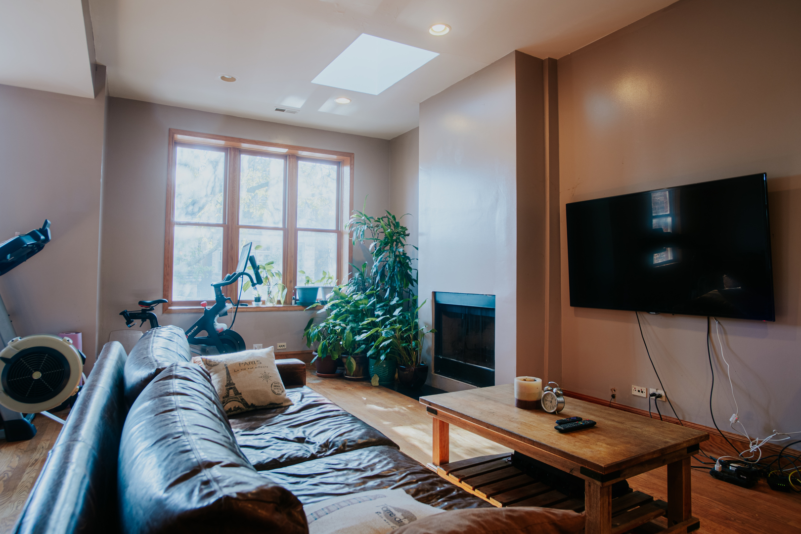 2130 W Potomac Avenue, Chicago, IL 60622