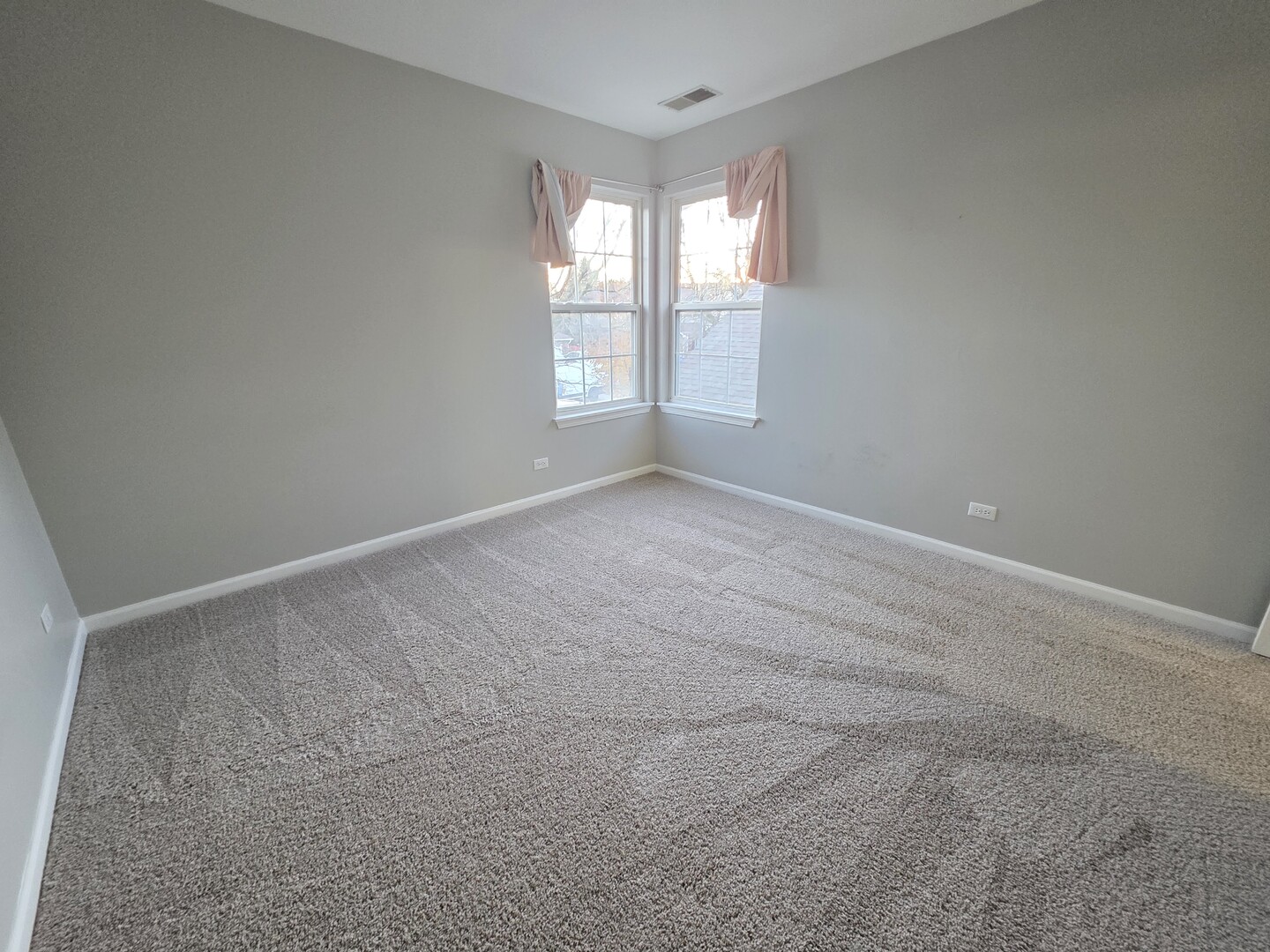 3076 Kentshire Circle #3076, Naperville, IL 60564