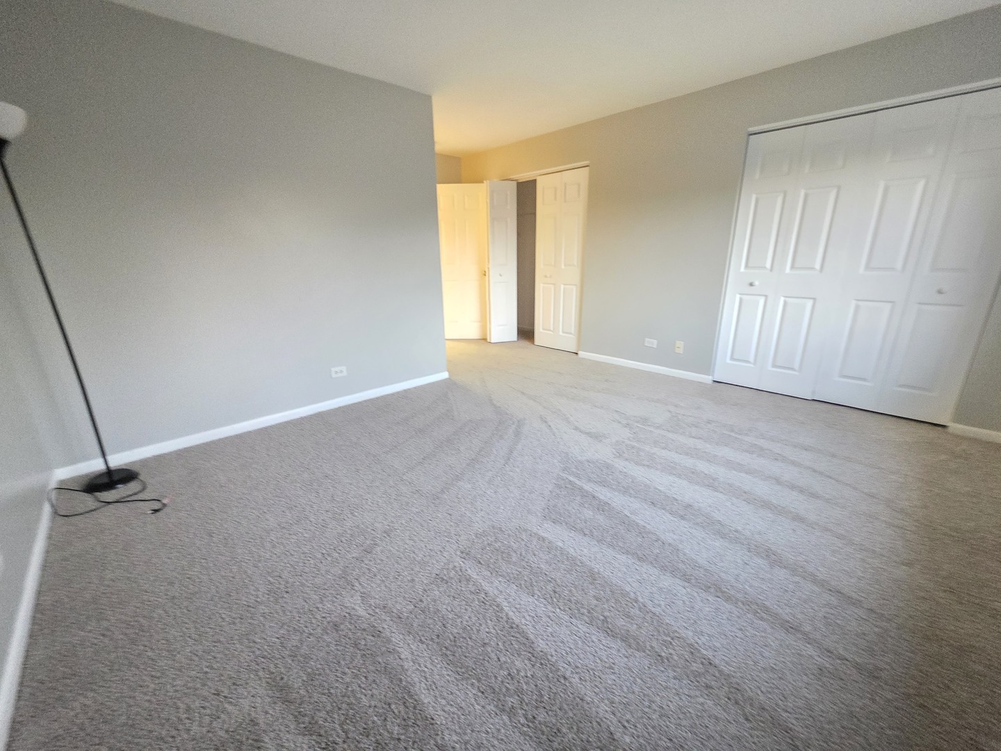 3076 Kentshire Circle #3076, Naperville, IL 60564