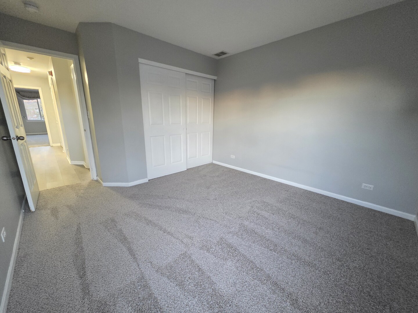 3076 Kentshire Circle #3076, Naperville, IL 60564