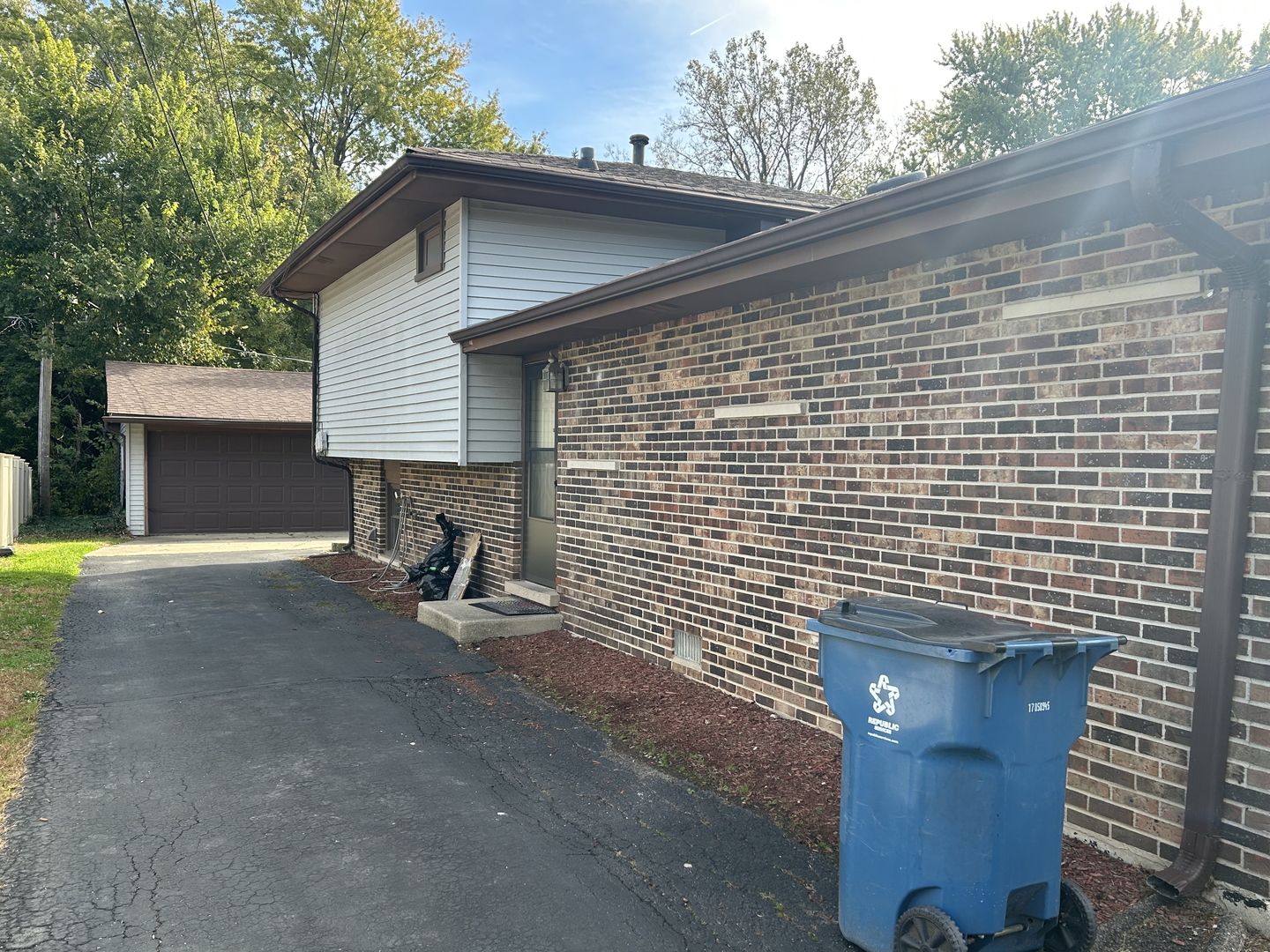 14137 Kilpatrick Avenue, Crestwood, IL 60418