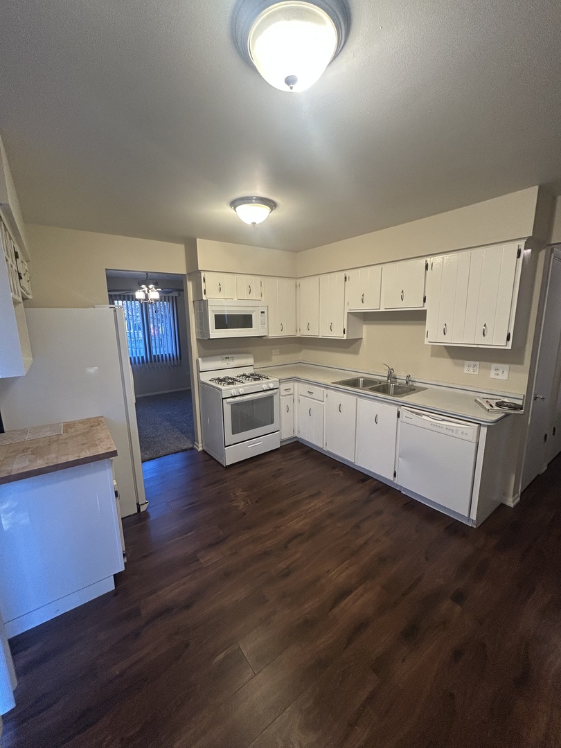 14137 Kilpatrick Avenue, Crestwood, IL 60418