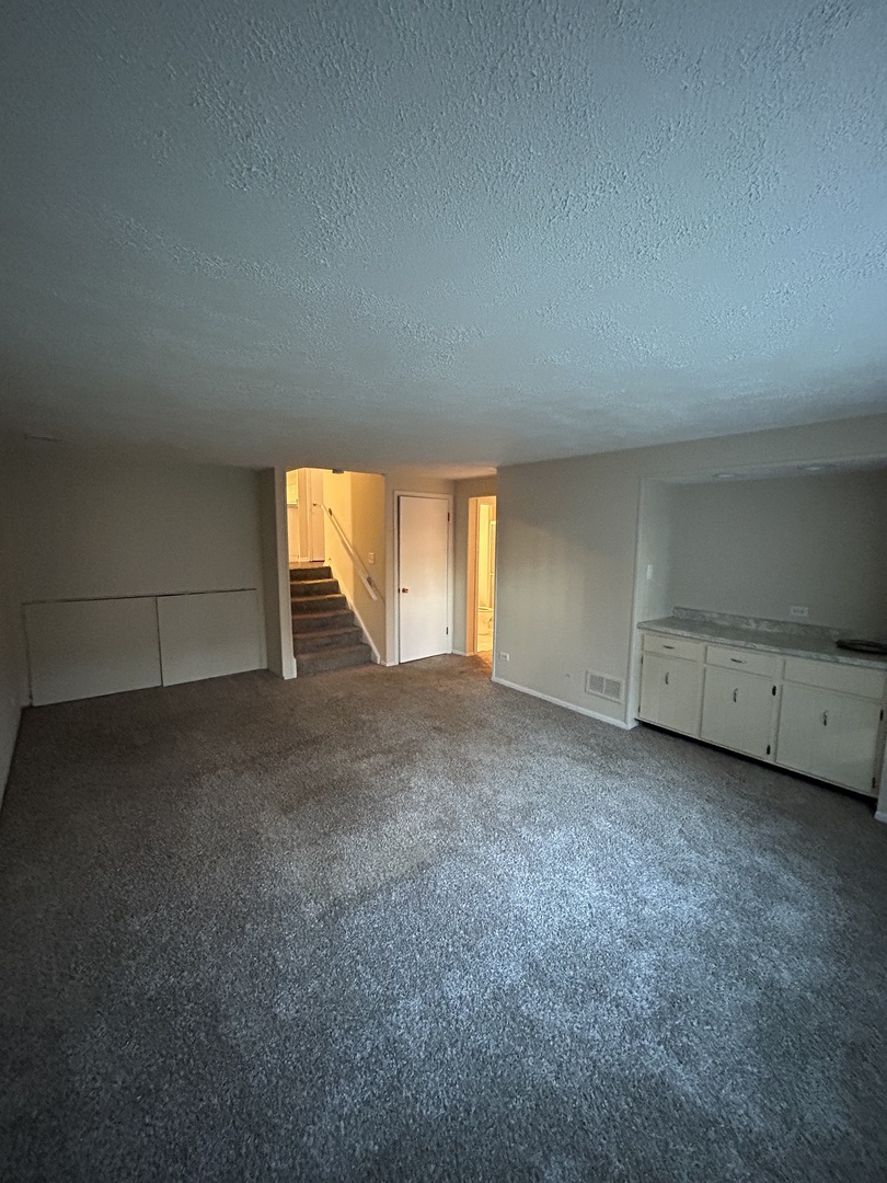 14137 Kilpatrick Avenue, Crestwood, IL 60418