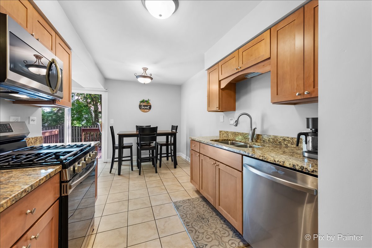 2783 Wayfaring Lane #14B, Lisle, IL 60532