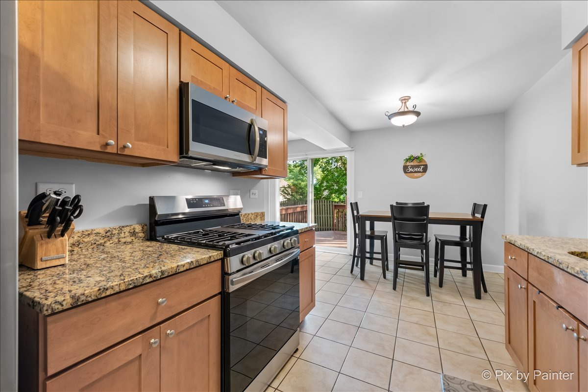 2783 Wayfaring Lane #14B, Lisle, IL 60532