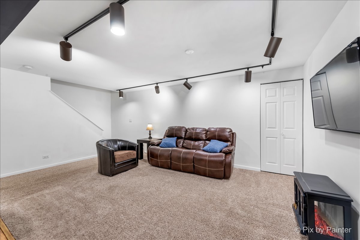 2783 Wayfaring Lane #14B, Lisle, IL 60532