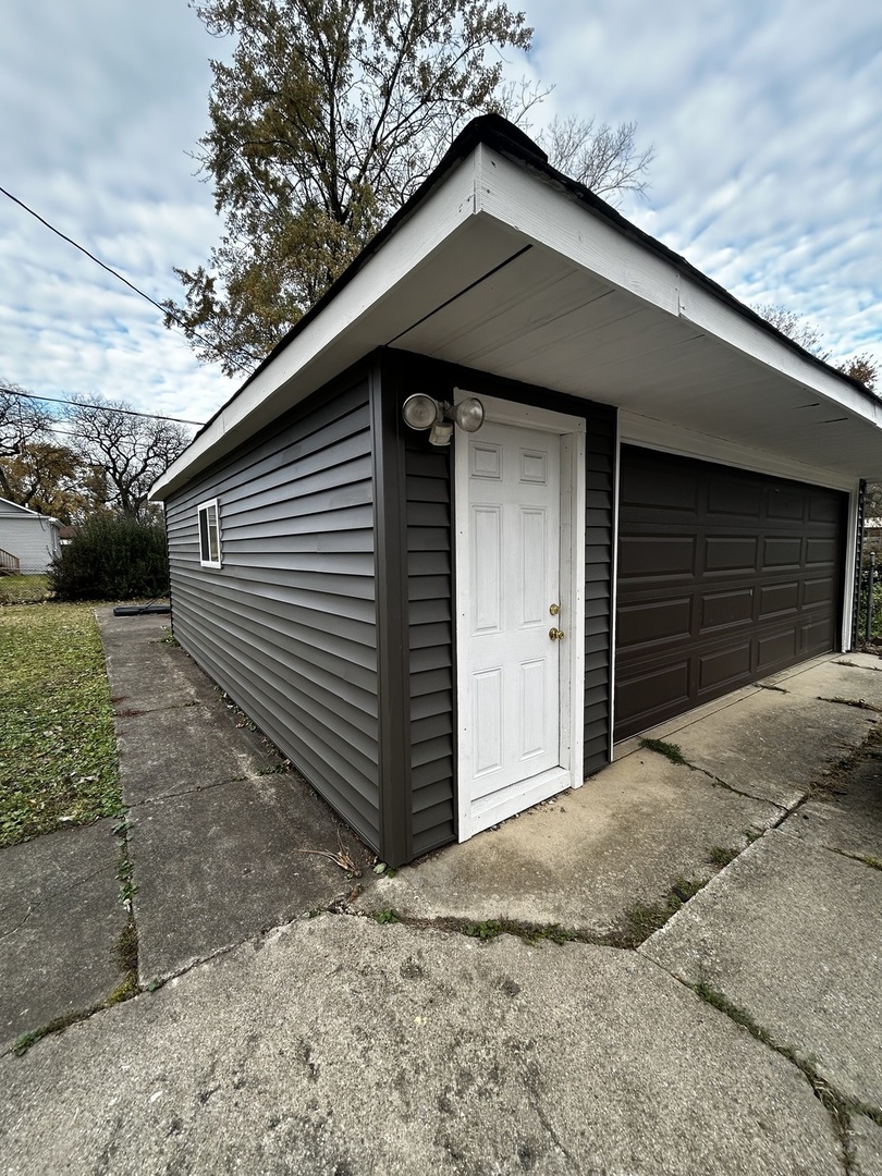 1034 W 104th Place, Chicago, IL 60643